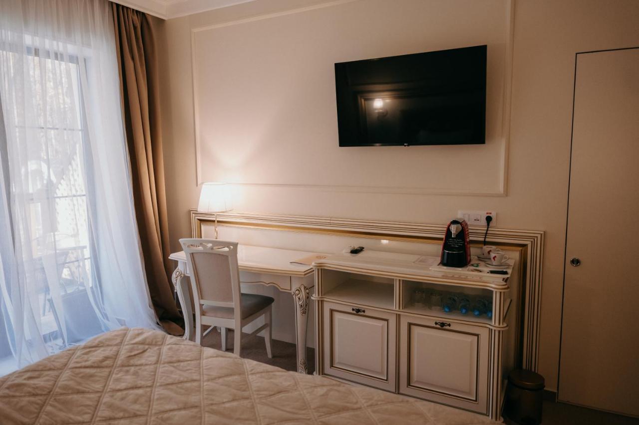 Zastava Uman Hotel Dmytrushky Exterior photo