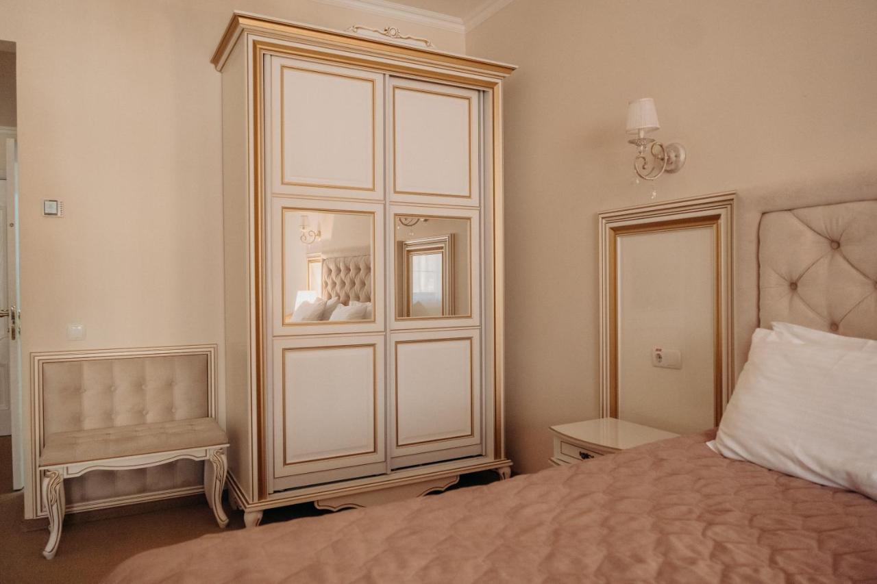 Zastava Uman Hotel Dmytrushky Exterior photo